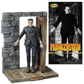 Universal Monsters Frankenstein 1:8 Scale Model Ki
