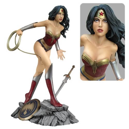 Fantasy Figure Gallery ~ Wonder Woman Resin Statue