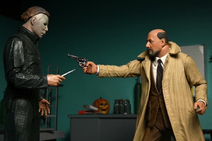 Halloween 2 Michael Myers and Loomis 7" Figure 2 Pack by Neca - Image 2