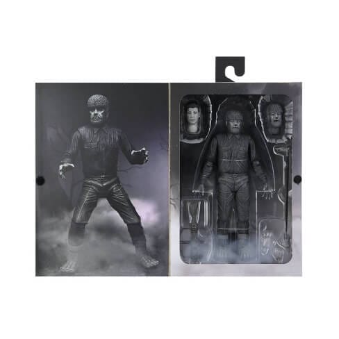 Universal Monsters The Wolf Man Ultimate 7" Action Figure (Exclusive Version, Black & White) - Image 2