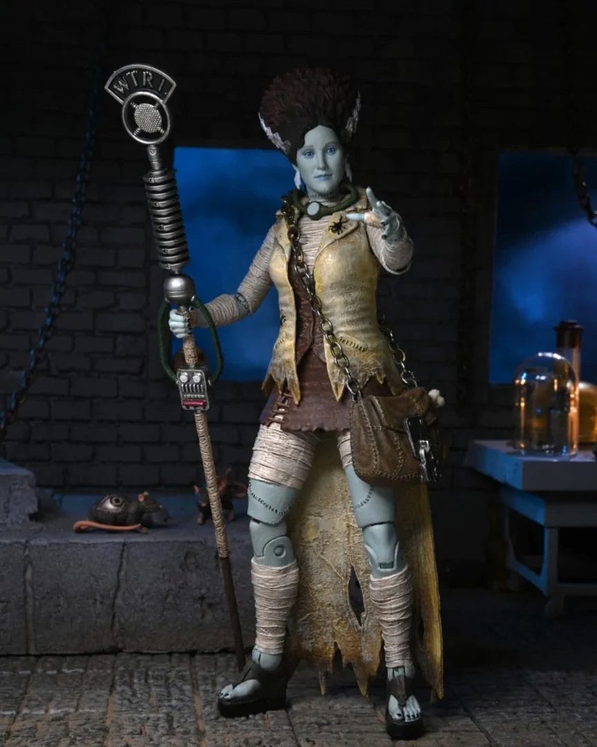 Universal Monsters x Teenage Mutant Ninja Turtles Ultimate April O'Neil as The Bride 7" Action Figure - Image 5