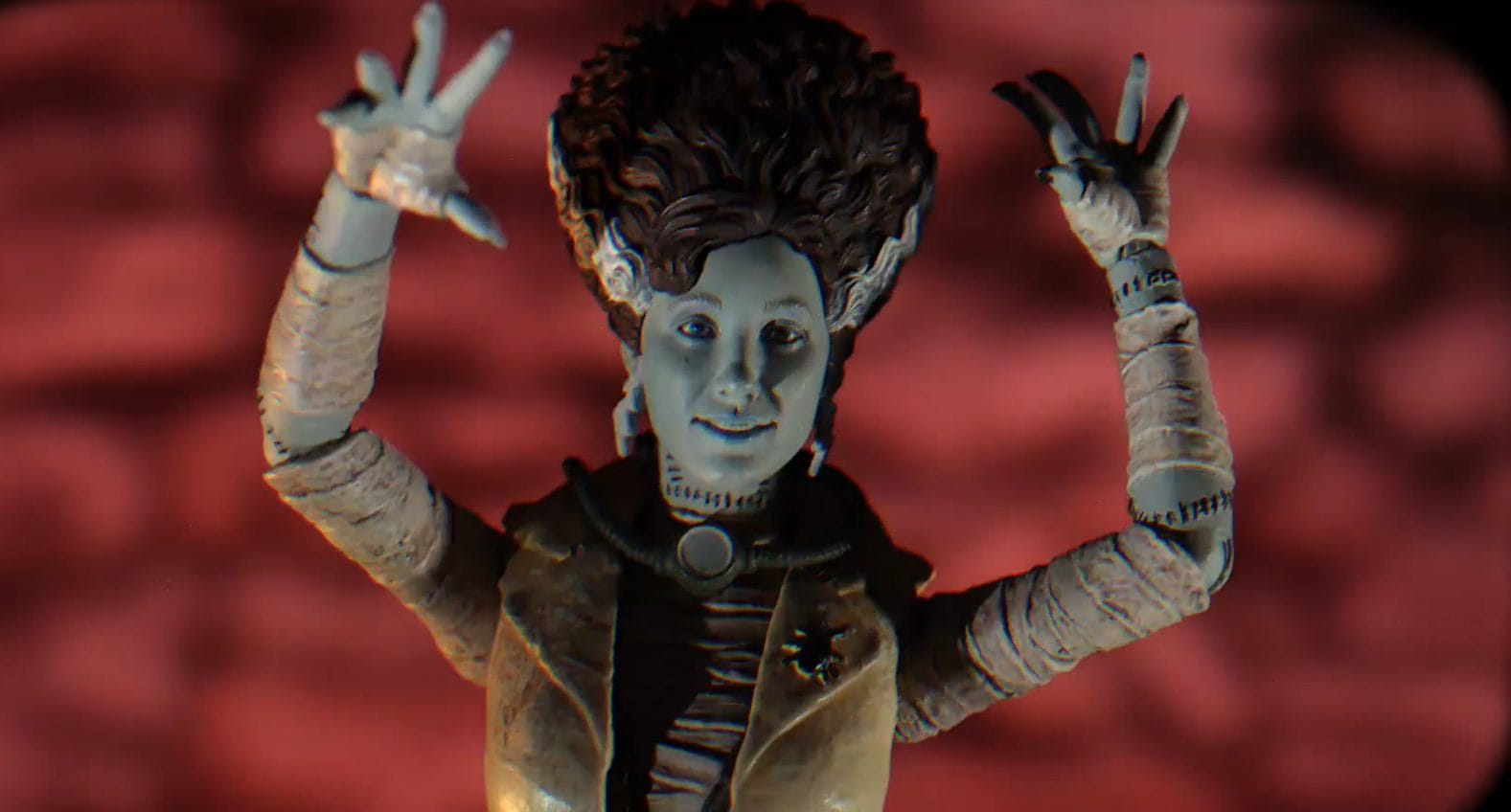 Universal Monsters x Teenage Mutant Ninja Turtles Ultimate April O'Neil as The Bride 7" Action Figure - Image 6