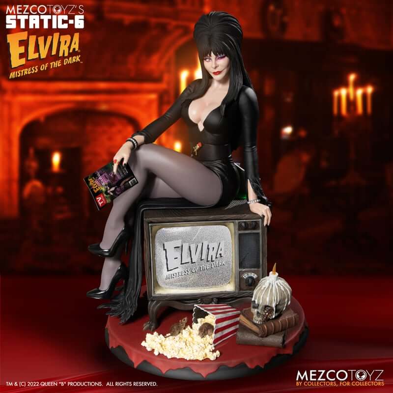 1:6 Scale Elvira Mistress of the Dark Statue by Mezco Toyz's Static-6 - Image 11