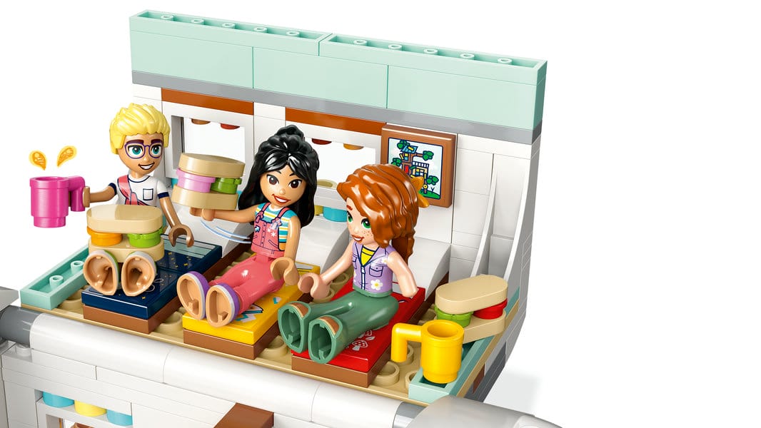 Lego Friends Friendship Camper Van Adventure 42663 - Image 5