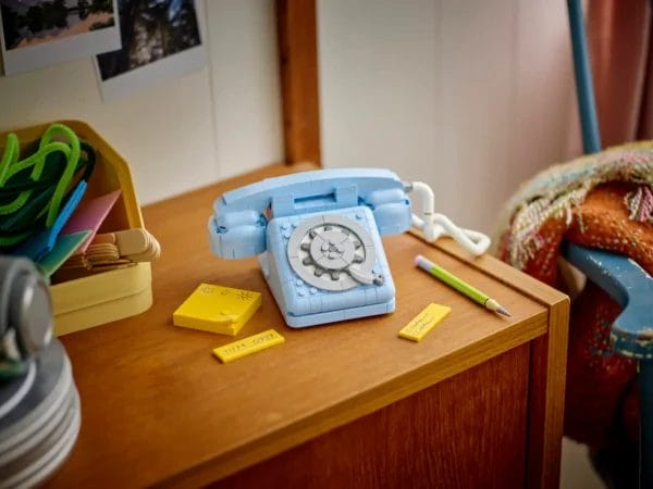 Lego: Creator- Retro Telephone 31174 - Image 2